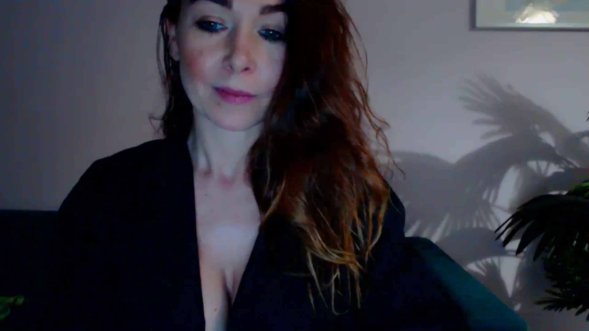 Gallery image thumbnail from Delilah_sweet's myfreecams stream on, 05/27/2024, 17:15 image 12 of 20
