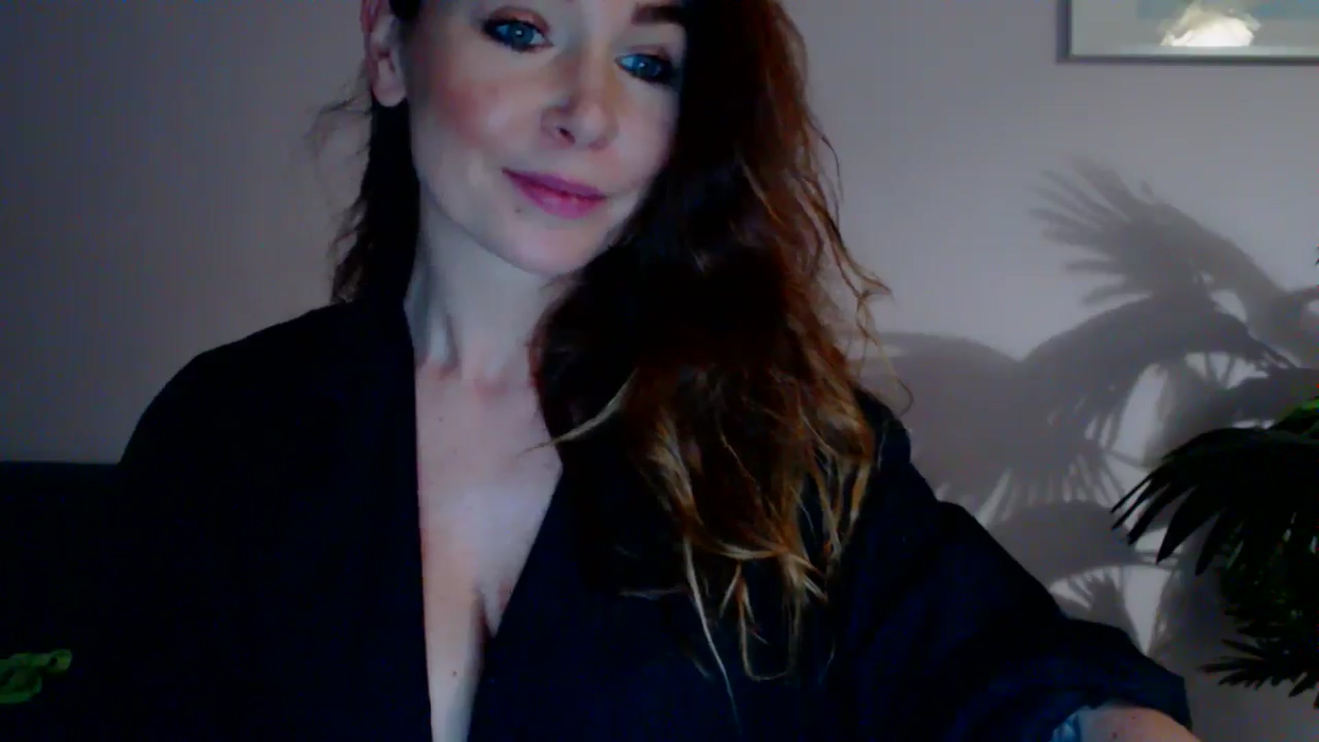 Gallery image thumbnail from Delilah_sweet's myfreecams stream on, 05/27/2024, 17:15 image 15 of 20