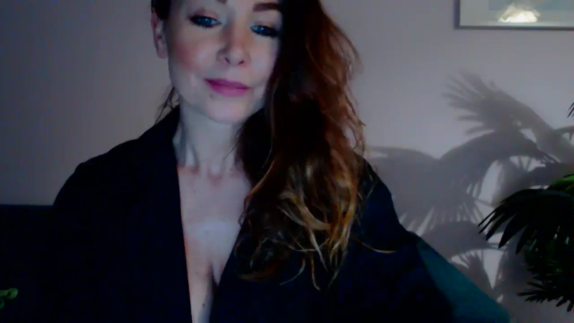 Gallery image thumbnail from Delilah_sweet's myfreecams stream on, 05/27/2024, 17:15 image 1 of 20