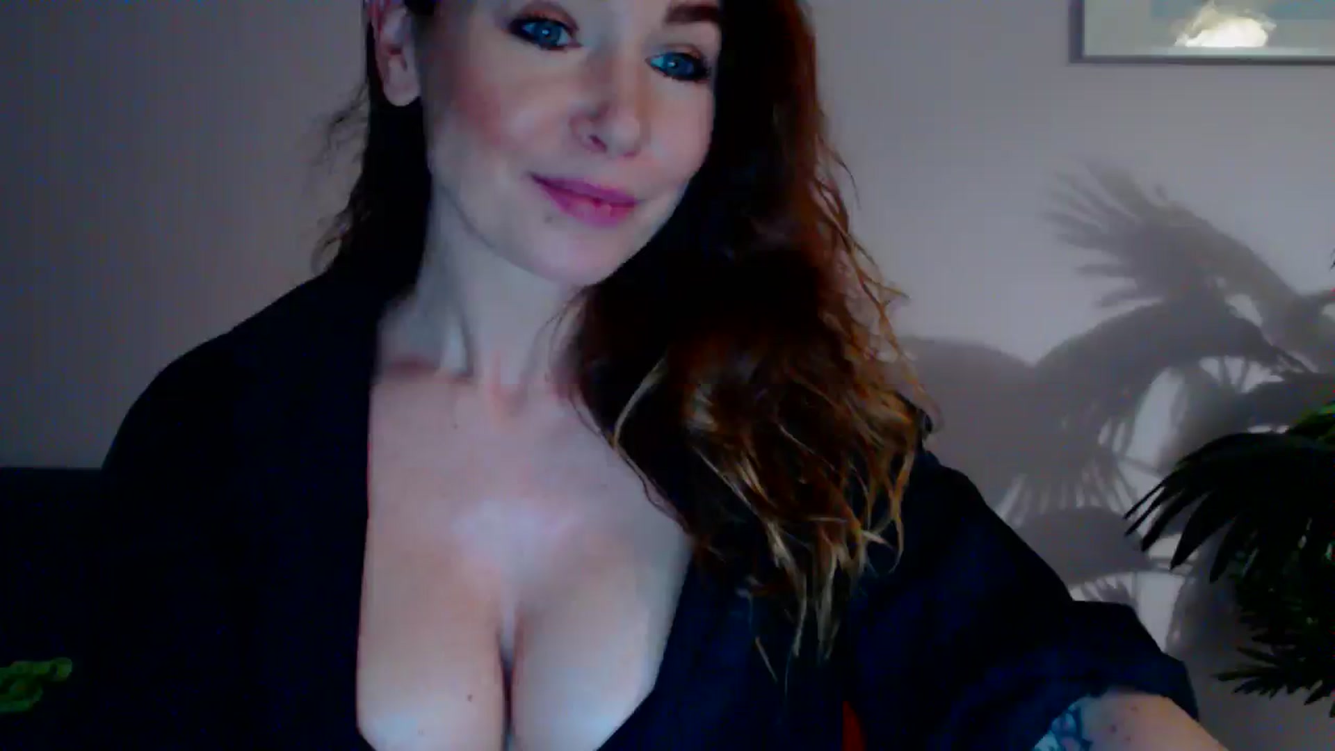 Gallery image thumbnail from Delilah_sweet's myfreecams stream on, 05/27/2024, 17:15 image 16 of 20