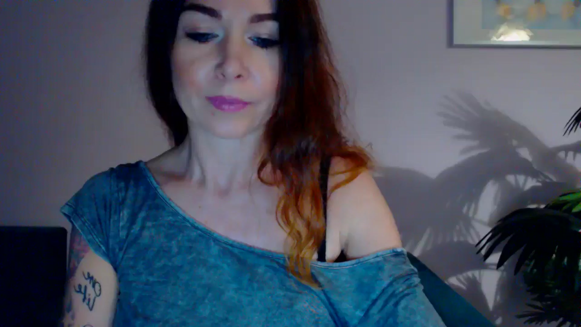Gallery image thumbnail from Delilah_sweet's myfreecams stream on, 05/28/2024, 15:38 image 3 of 20