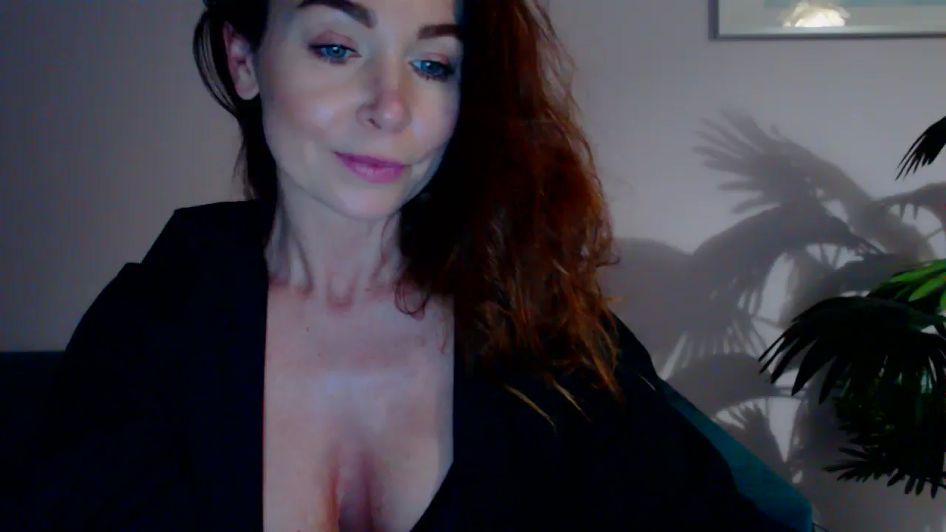 Gallery image thumbnail from Delilah_sweet's myfreecams stream on, 06/03/2024, 17:28 image 17 of 20
