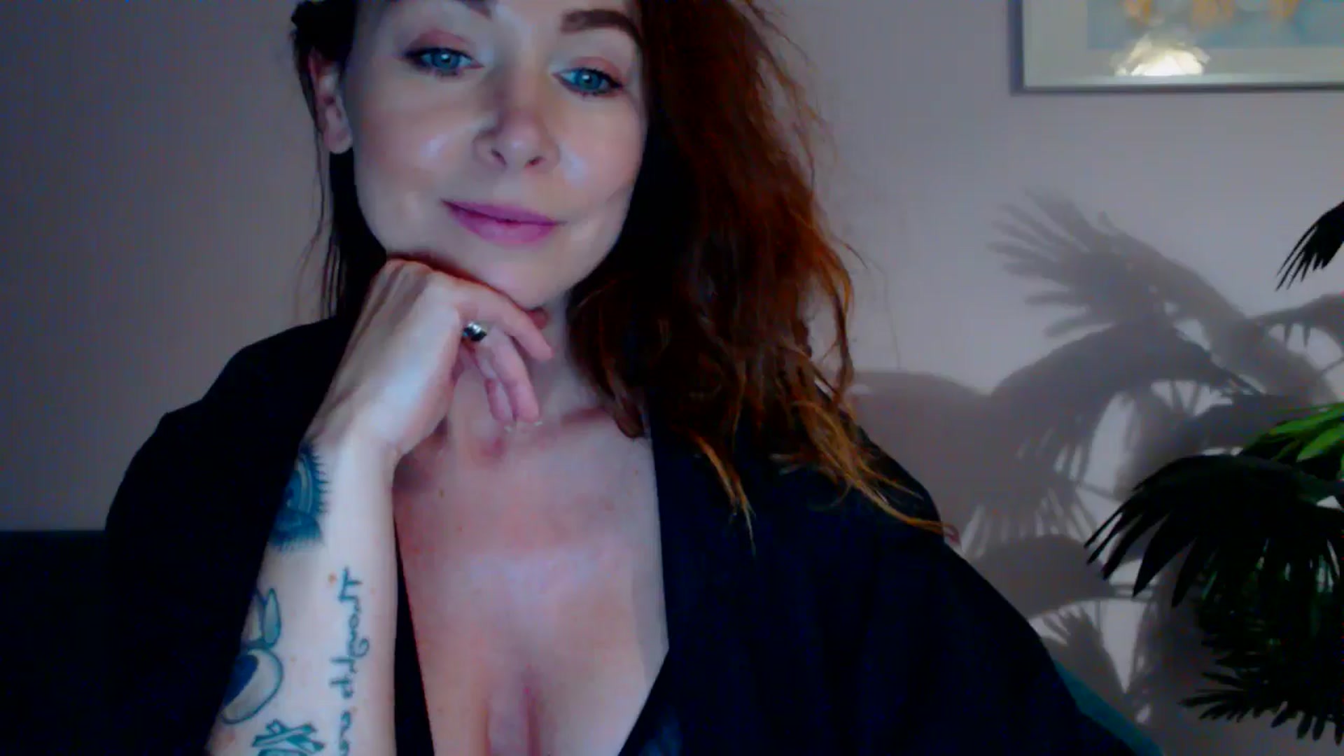 Gallery image thumbnail from Delilah_sweet's myfreecams stream on, 06/03/2024, 17:28 image 13 of 20