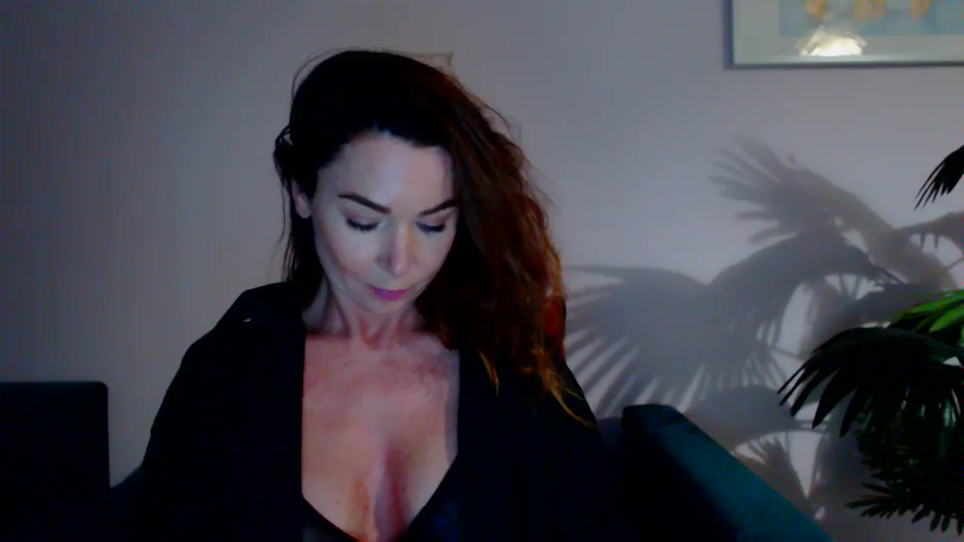 Gallery image thumbnail from Delilah_sweet's myfreecams stream on, 06/03/2024, 17:28 image 14 of 20