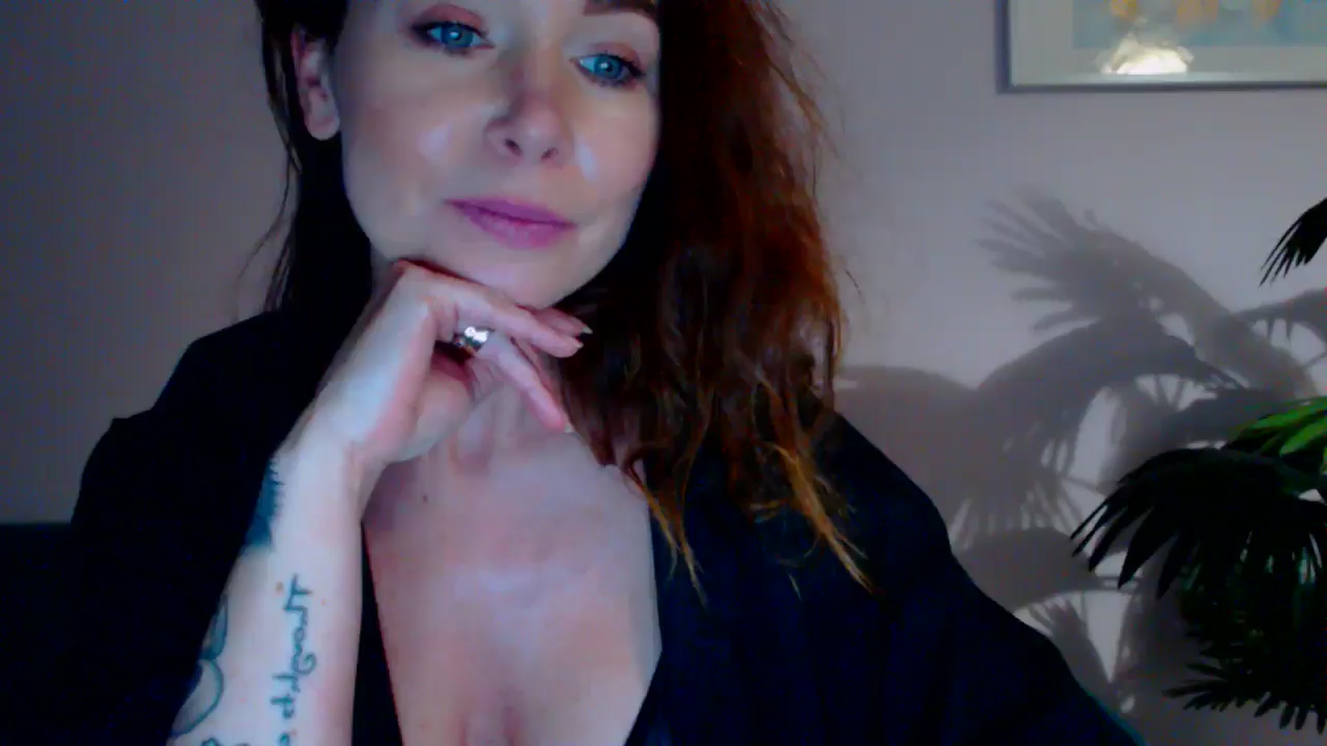 Gallery image thumbnail from Delilah_sweet's myfreecams stream on, 06/03/2024, 17:28 image 16 of 20