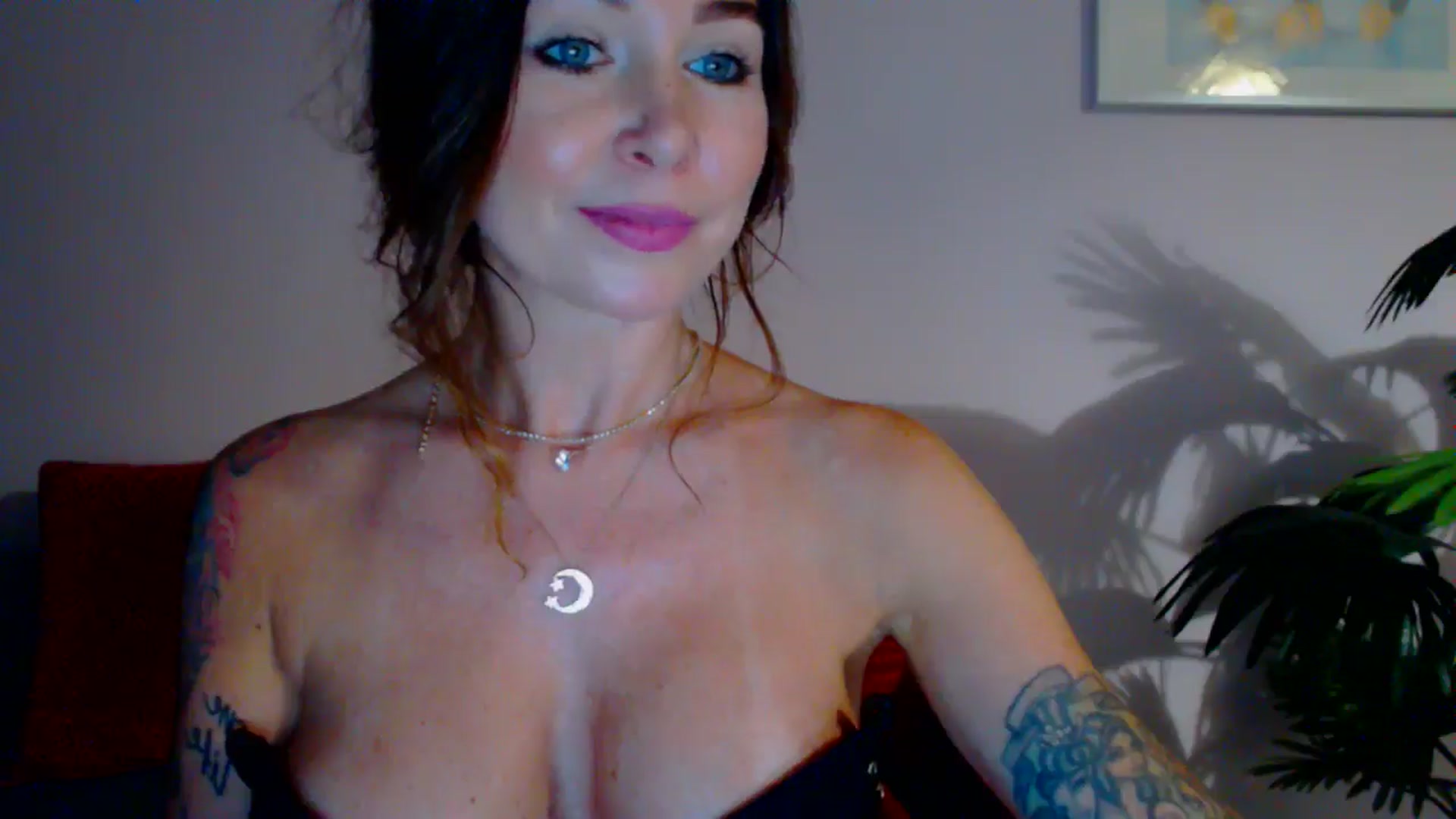Gallery image thumbnail from Delilah_sweet's myfreecams stream on, 06/19/2024, 16:13 image 17 of 20