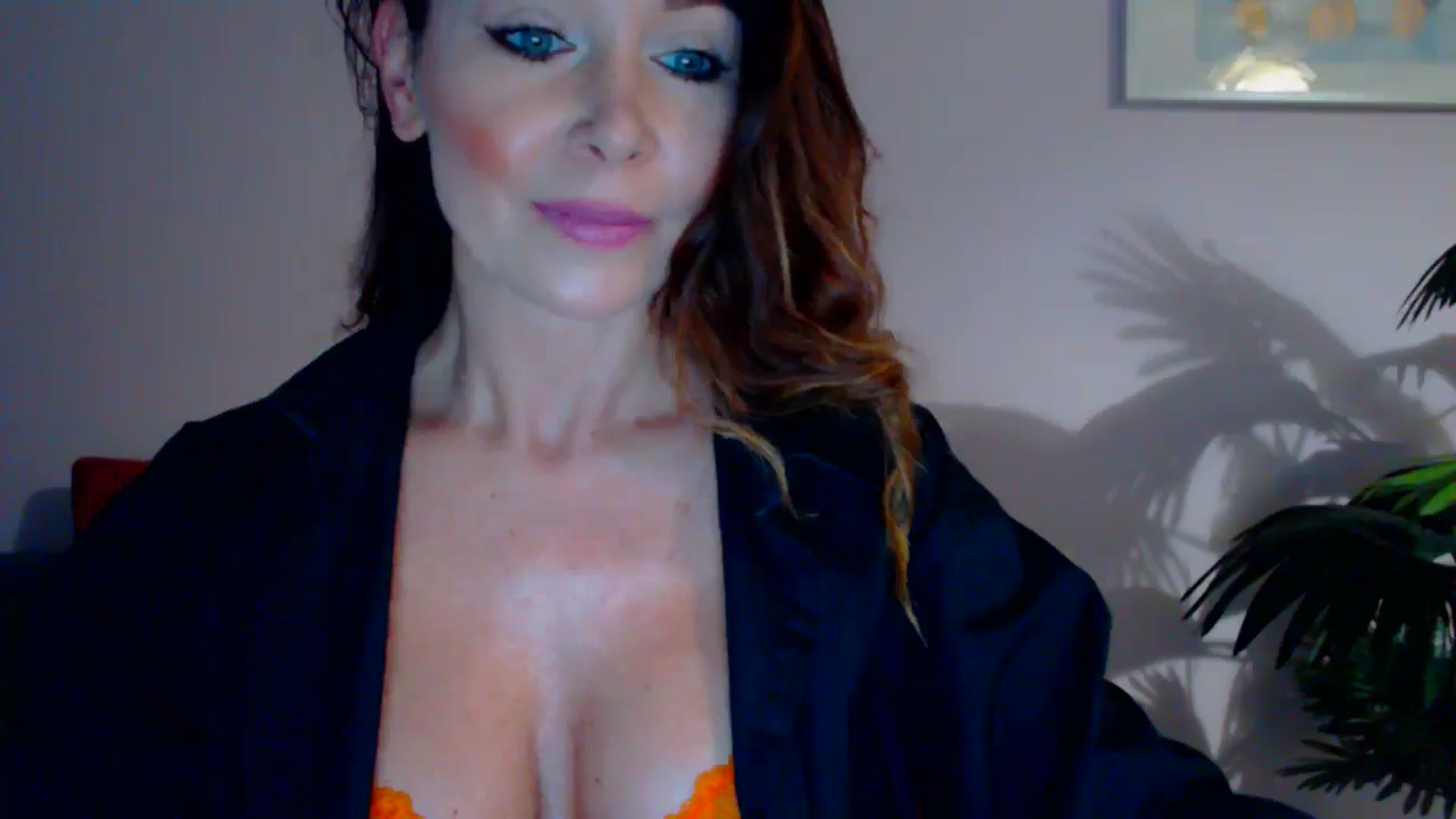 Gallery image thumbnail from Delilah_sweet's myfreecams stream on, 06/20/2024, 13:15 image 3 of 20