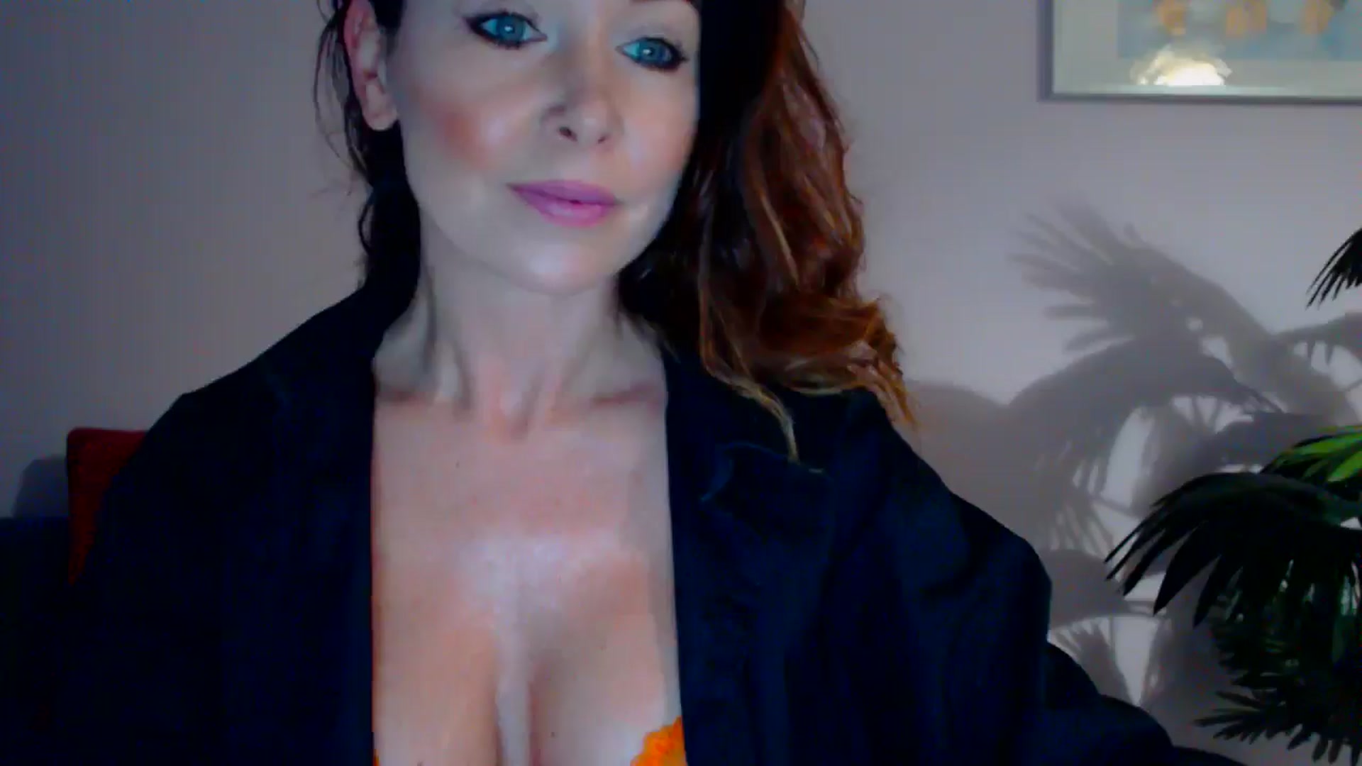 Gallery image thumbnail from Delilah_sweet's myfreecams stream on, 06/20/2024, 13:15 image 6 of 20