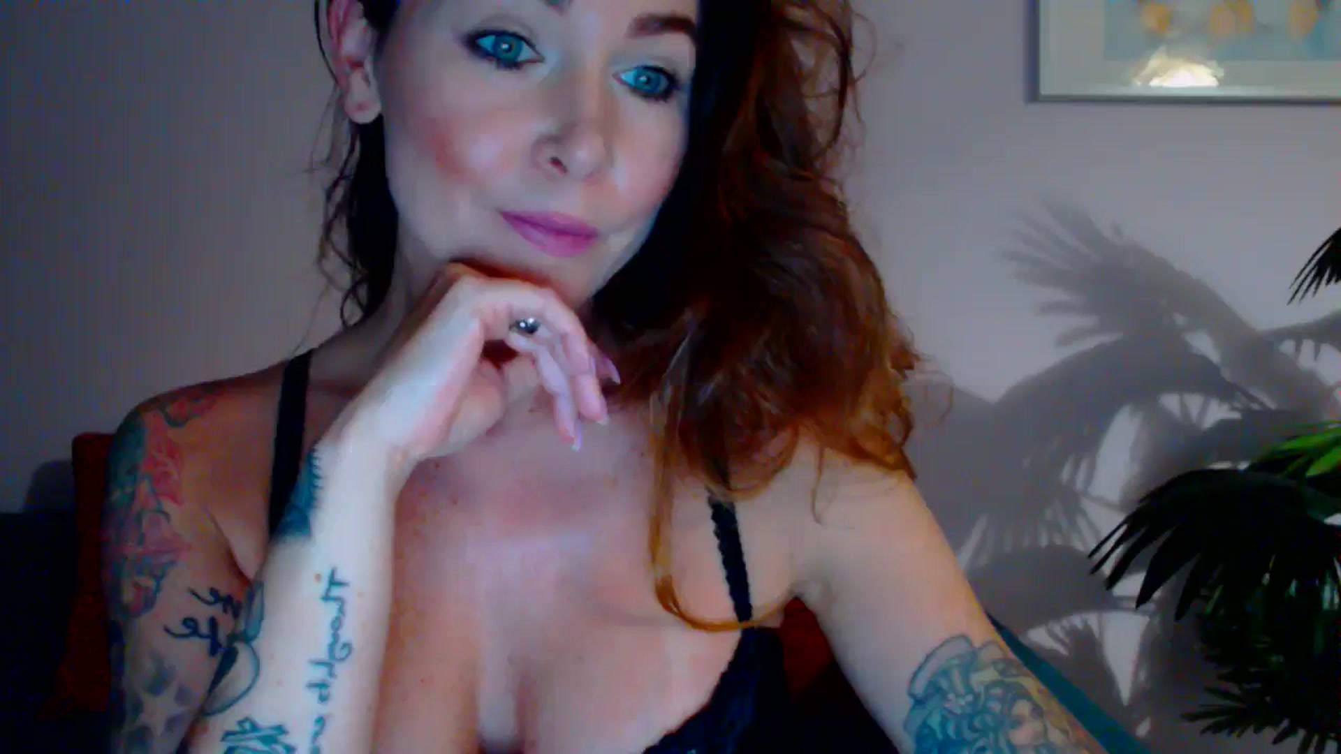 Gallery image thumbnail from Delilah_sweet's myfreecams stream on, 06/24/2024, 17:05 image 19 of 20