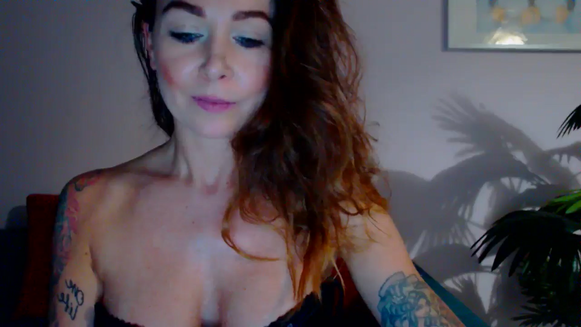 Gallery image thumbnail from Delilah_sweet's myfreecams stream on, 06/24/2024, 17:05 image 12 of 20