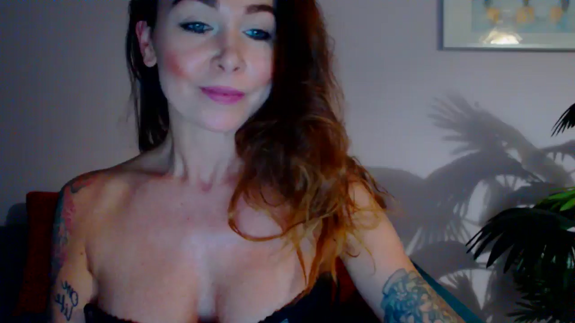 Gallery image thumbnail from Delilah_sweet's myfreecams stream on, 06/24/2024, 17:05 image 7 of 20