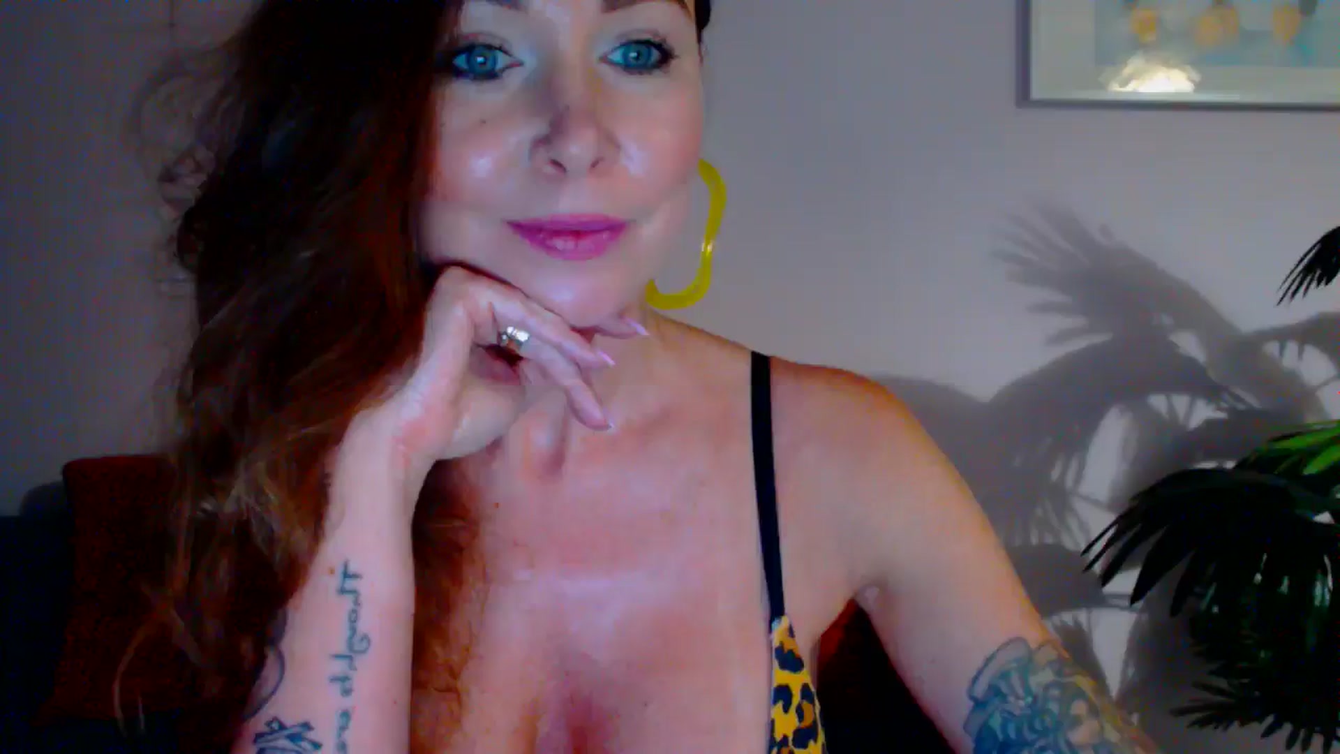 Gallery image thumbnail from Delilah_sweet's myfreecams stream on, 06/26/2024, 19:06 image 10 of 20