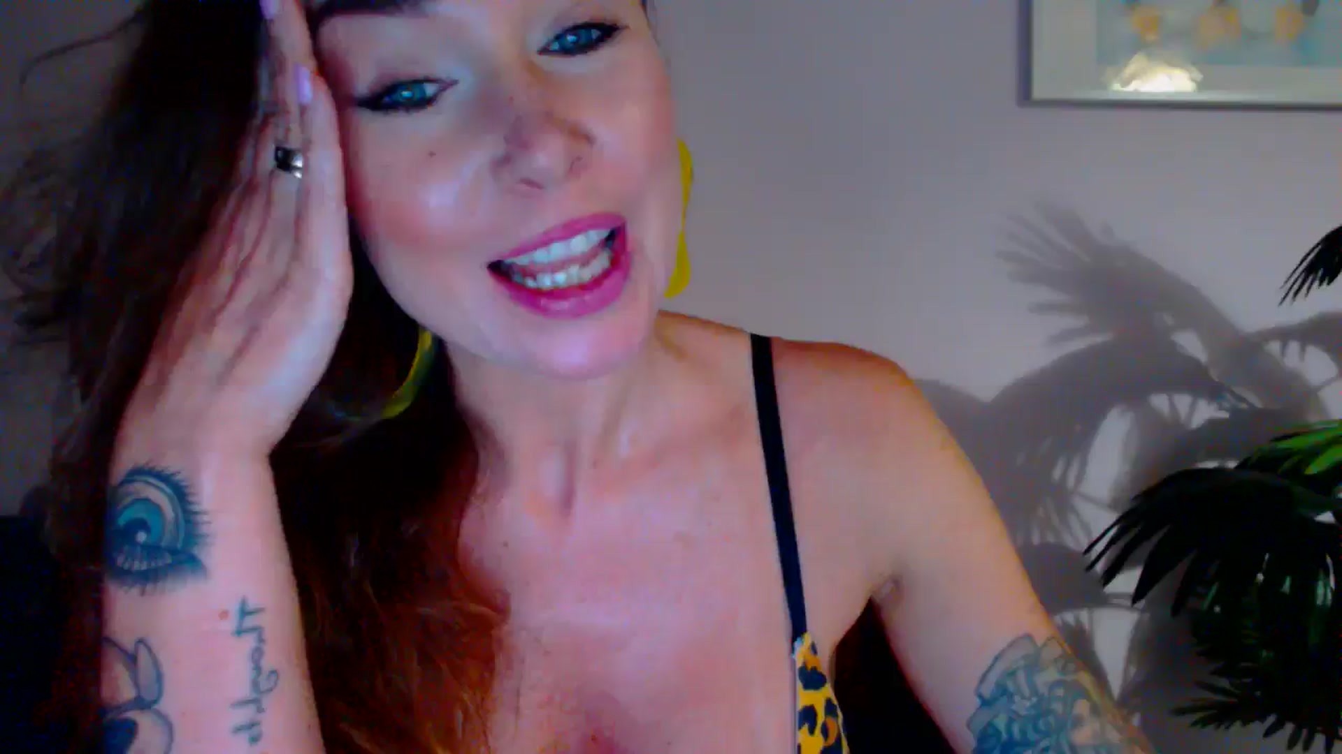 Gallery image thumbnail from Delilah_sweet's myfreecams stream on, 06/26/2024, 19:06 image 17 of 20