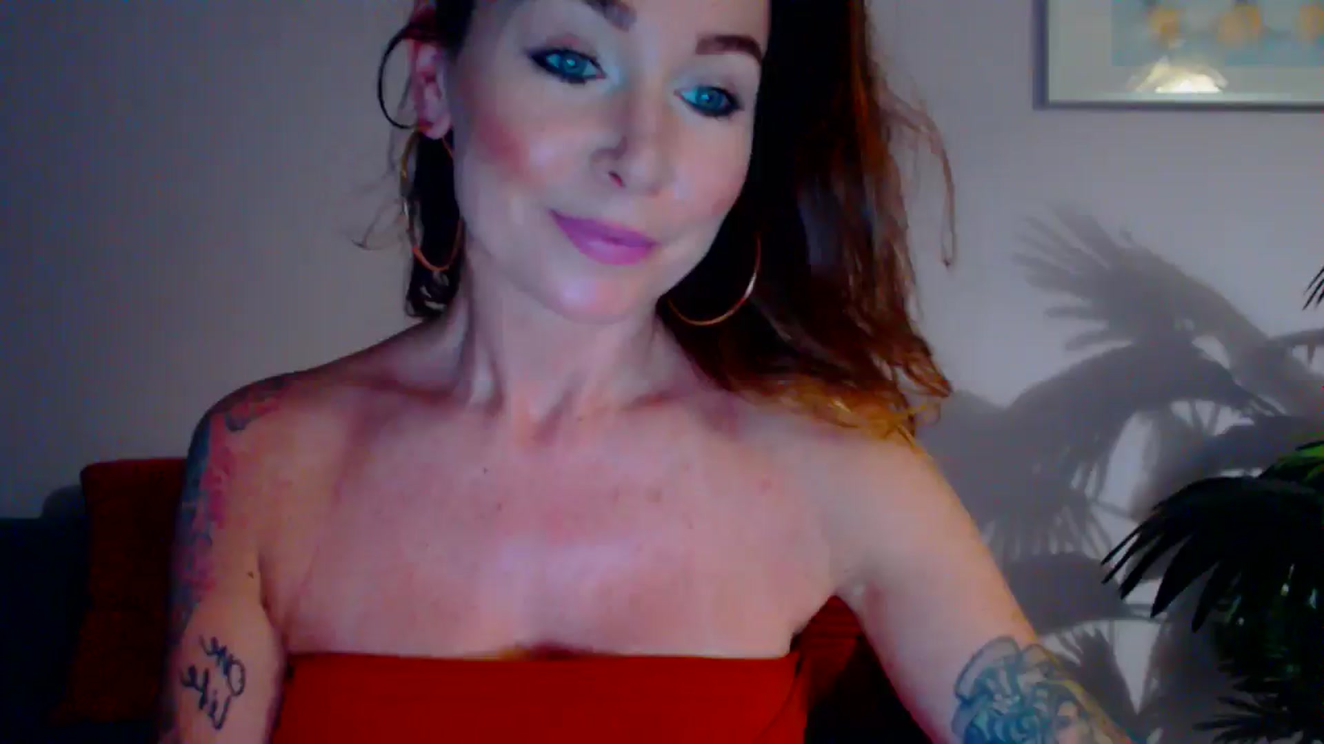 Gallery image thumbnail from Delilah_sweet's myfreecams stream on, 06/27/2024, 13:27 image 2 of 20