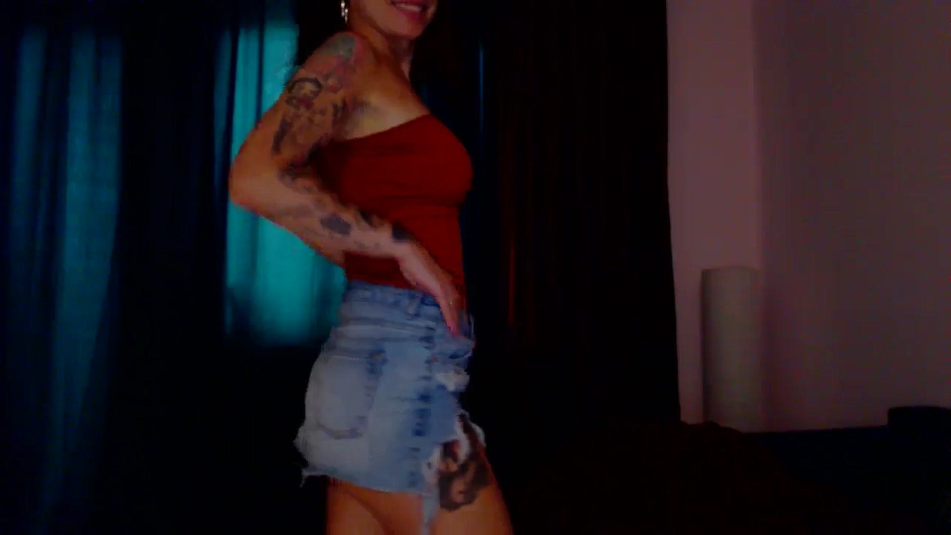 Gallery image thumbnail from Delilah_sweet's myfreecams stream on, 06/27/2024, 13:27 image 11 of 20