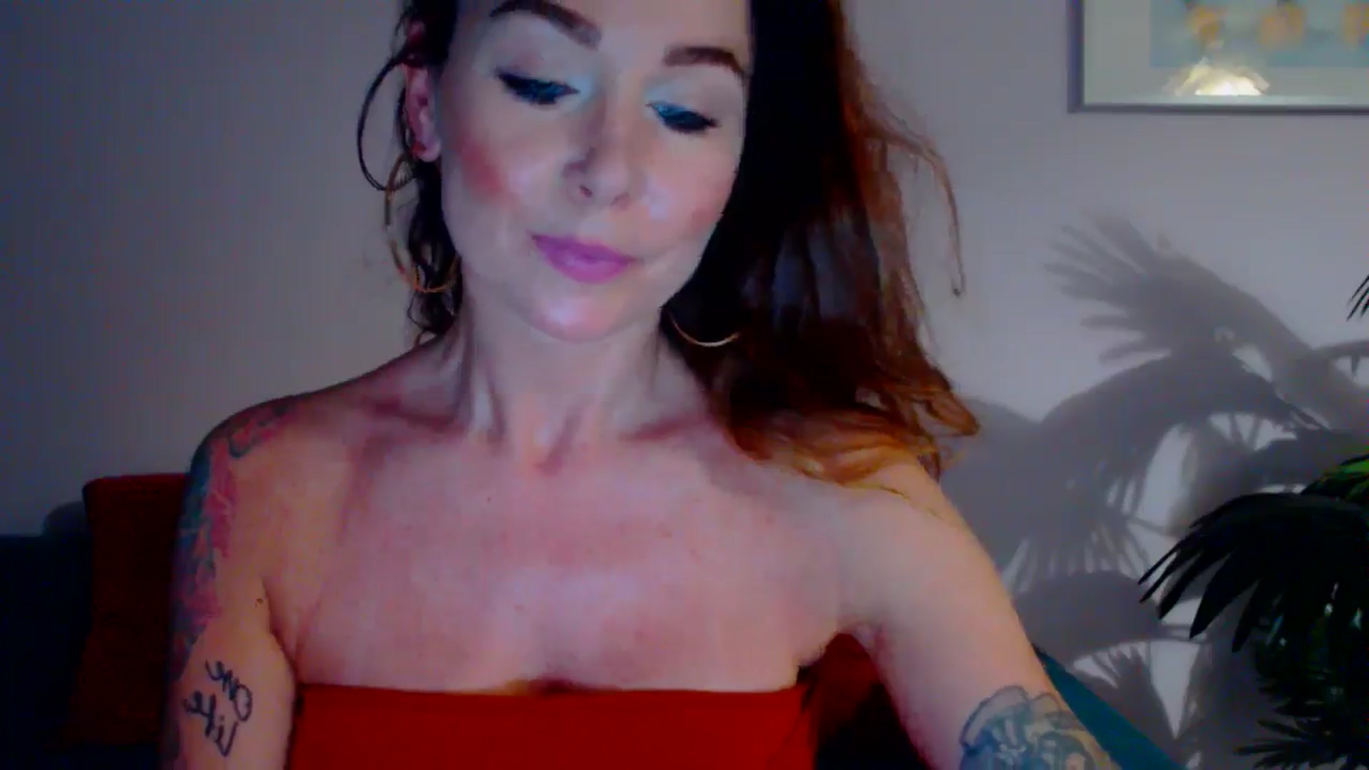 Gallery image thumbnail from Delilah_sweet's myfreecams stream on, 06/27/2024, 13:27 image 3 of 20