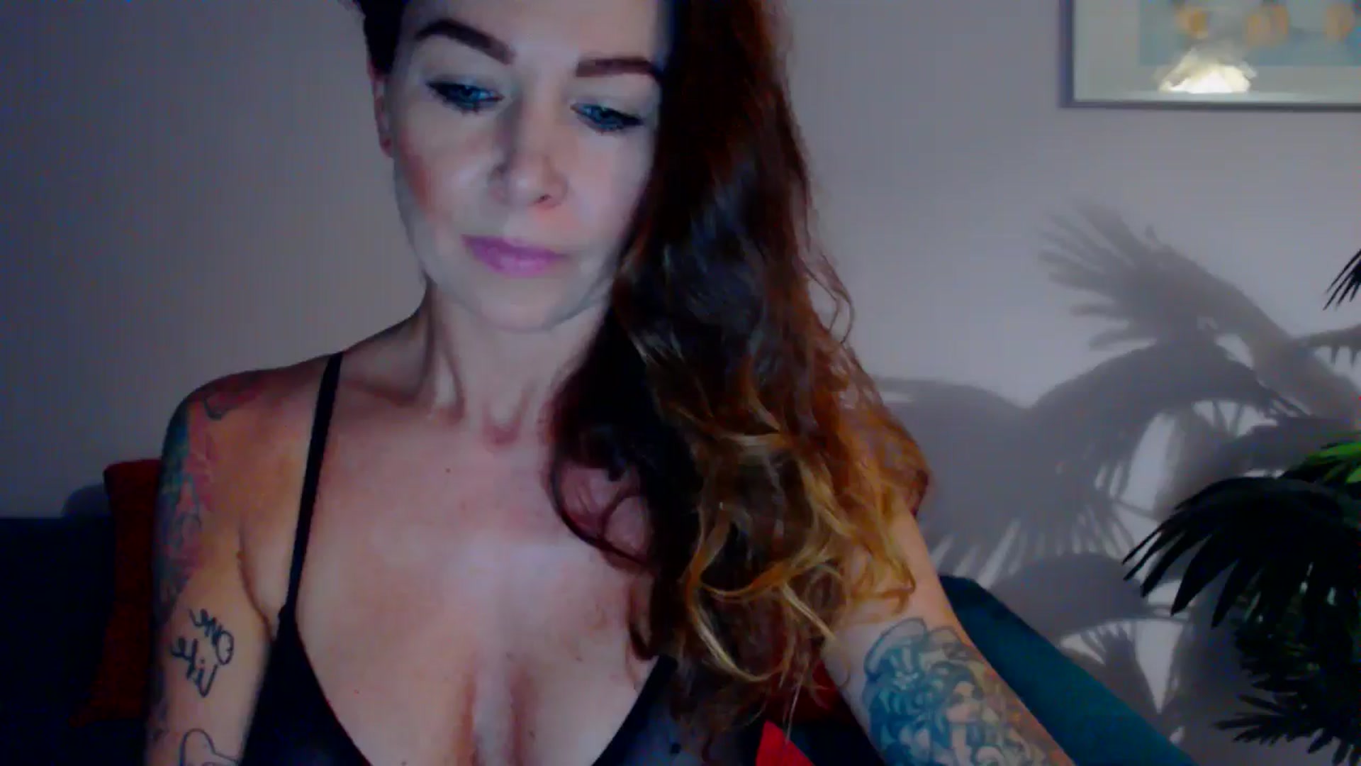 Gallery image thumbnail from Delilah_sweet's myfreecams stream on, 07/01/2024, 16:05 image 17 of 20