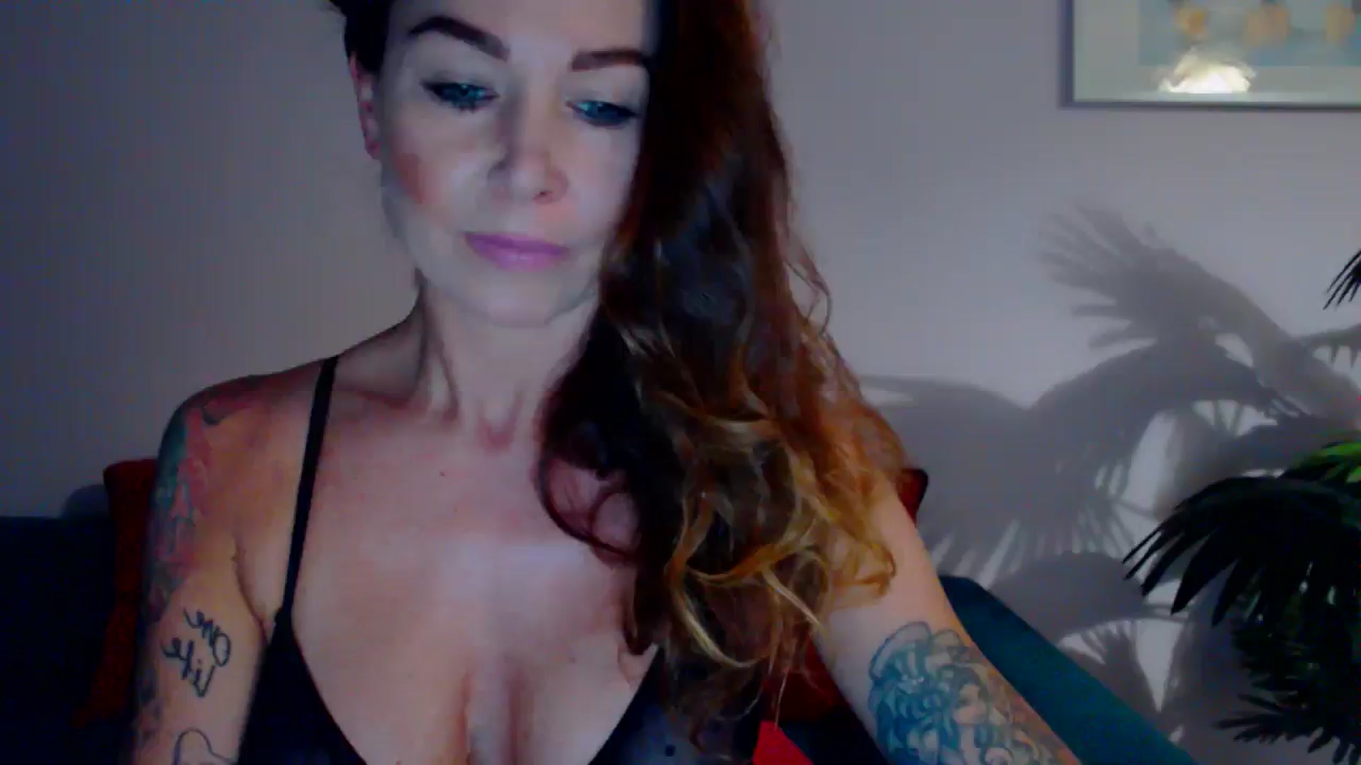 Gallery image thumbnail from Delilah_sweet's myfreecams stream on, 07/01/2024, 16:05 image 18 of 20