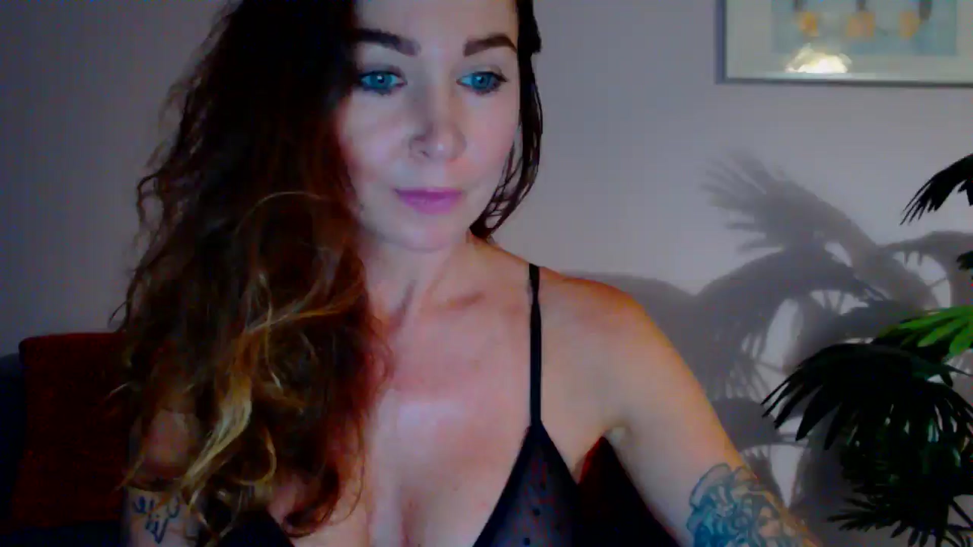 Gallery image thumbnail from Delilah_sweet's myfreecams stream on, 07/01/2024, 17:27 image 3 of 20