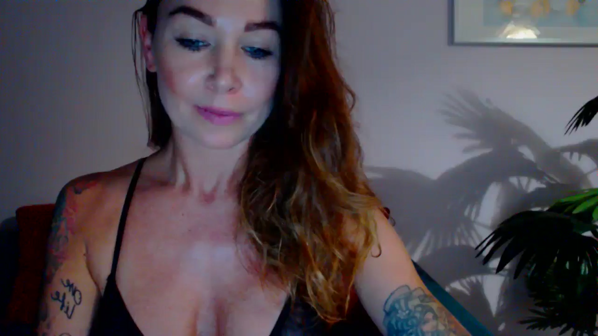 Gallery image thumbnail from Delilah_sweet's myfreecams stream on, 07/01/2024, 18:03 image 13 of 20
