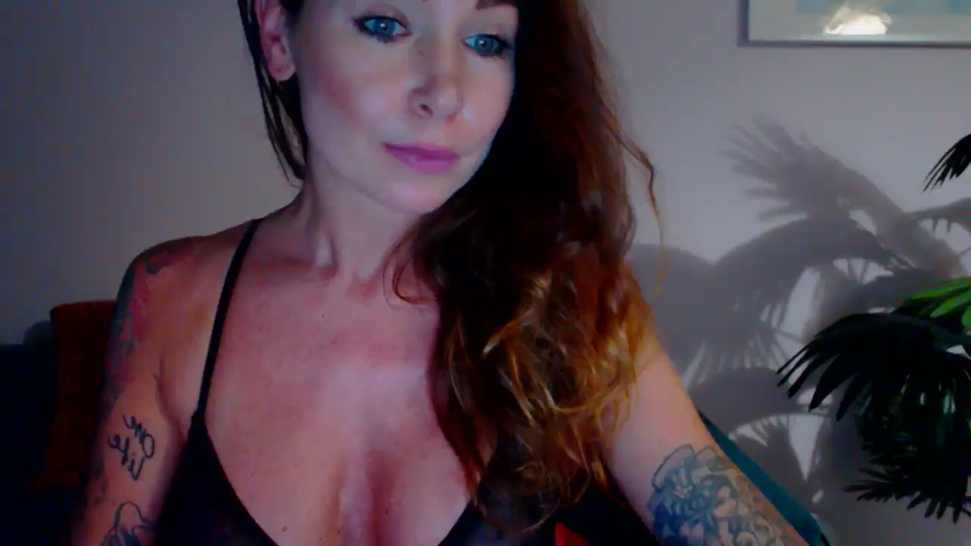 Gallery image thumbnail from Delilah_sweet's myfreecams stream on, 07/01/2024, 18:16 image 13 of 20
