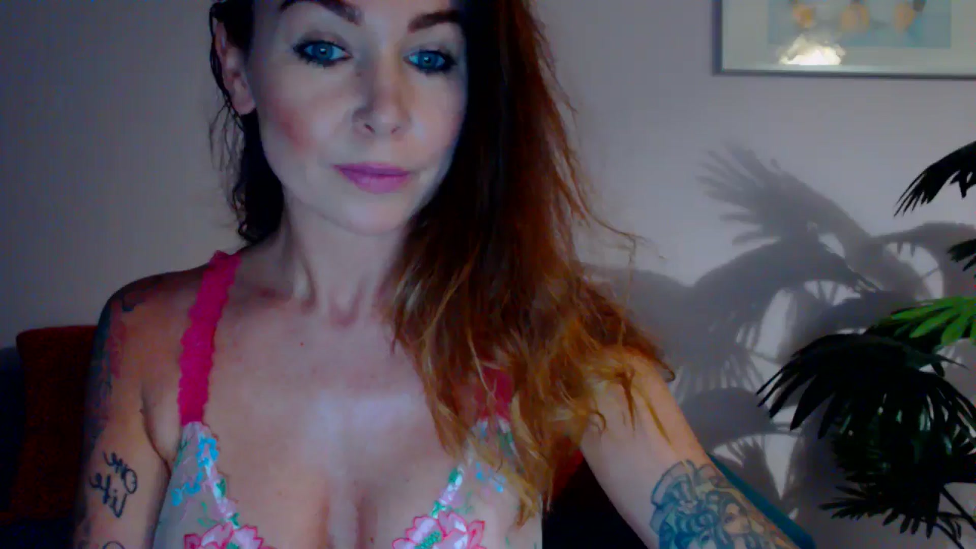 Gallery image thumbnail from Delilah_sweet's myfreecams stream on, 07/02/2024, 17:42 image 13 of 20
