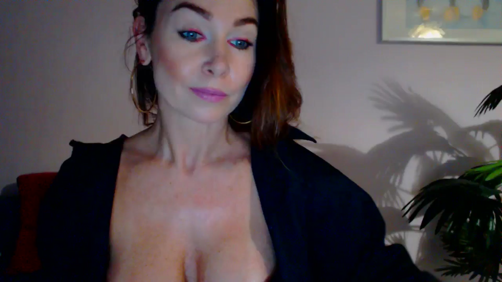 Gallery image thumbnail from Delilah_sweet's myfreecams stream on, 07/03/2024, 17:13 image 10 of 20