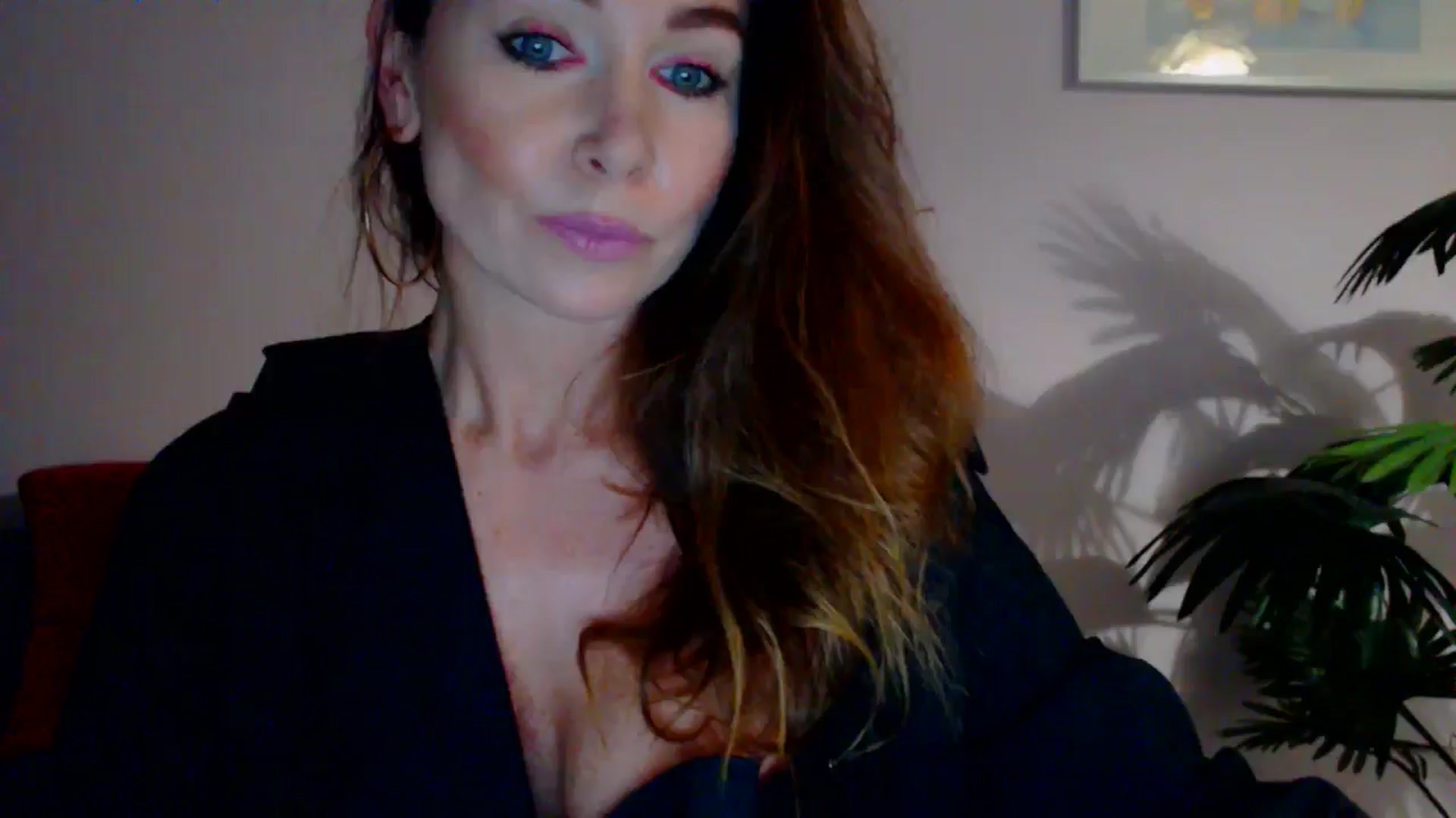 Gallery image thumbnail from Delilah_sweet's myfreecams stream on, 07/03/2024, 18:03 image 6 of 20