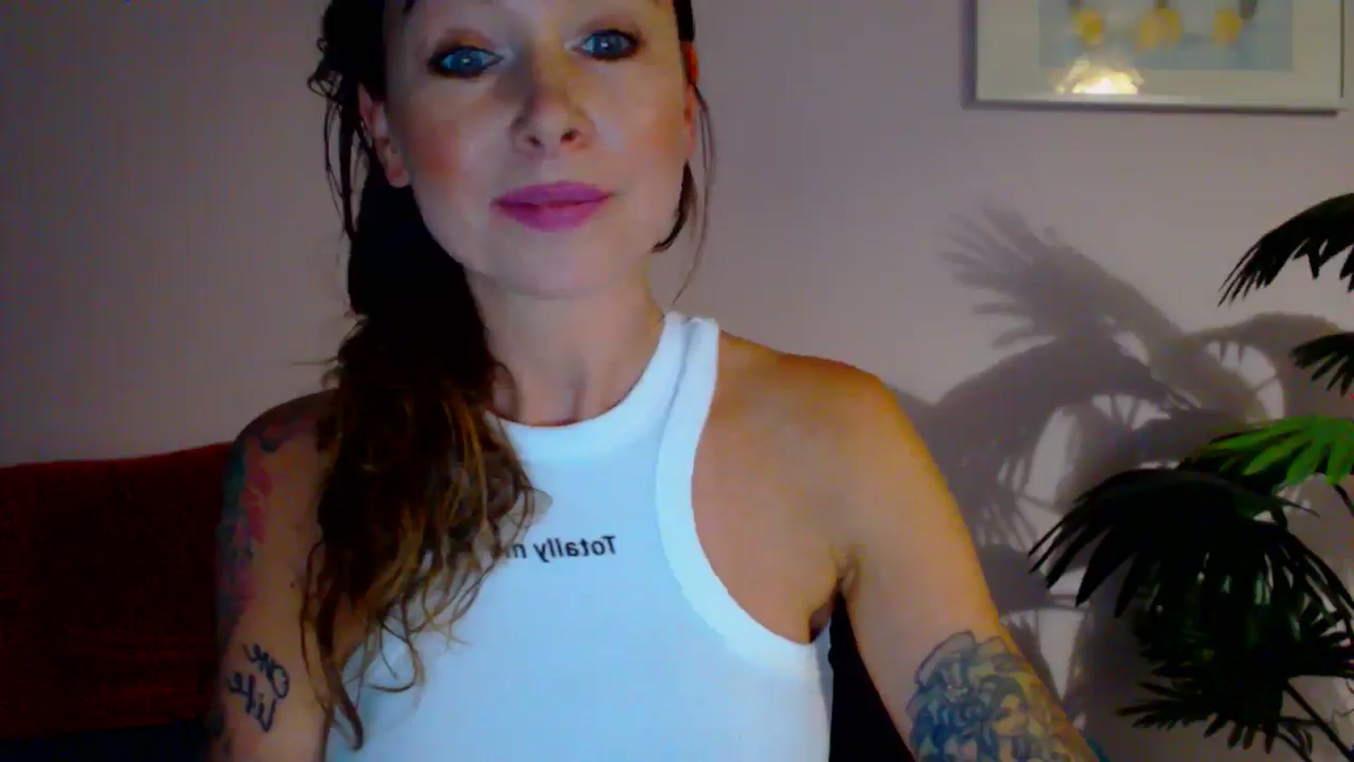Gallery image thumbnail from Delilah_sweet's myfreecams stream on, 07/04/2024, 14:59 image 10 of 20