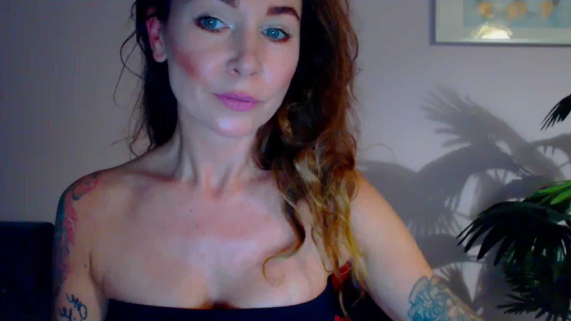 Gallery image thumbnail from Delilah_sweet's myfreecams stream on, 07/15/2024, 16:58 image 9 of 20