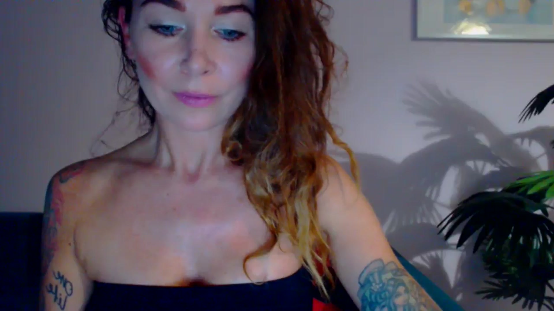 Gallery image thumbnail from Delilah_sweet's myfreecams stream on, 07/15/2024, 16:58 image 16 of 20