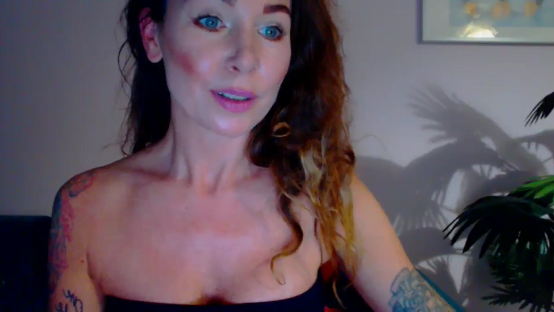 Gallery image thumbnail from Delilah_sweet's myfreecams stream on, 07/15/2024, 16:58 image 5 of 20