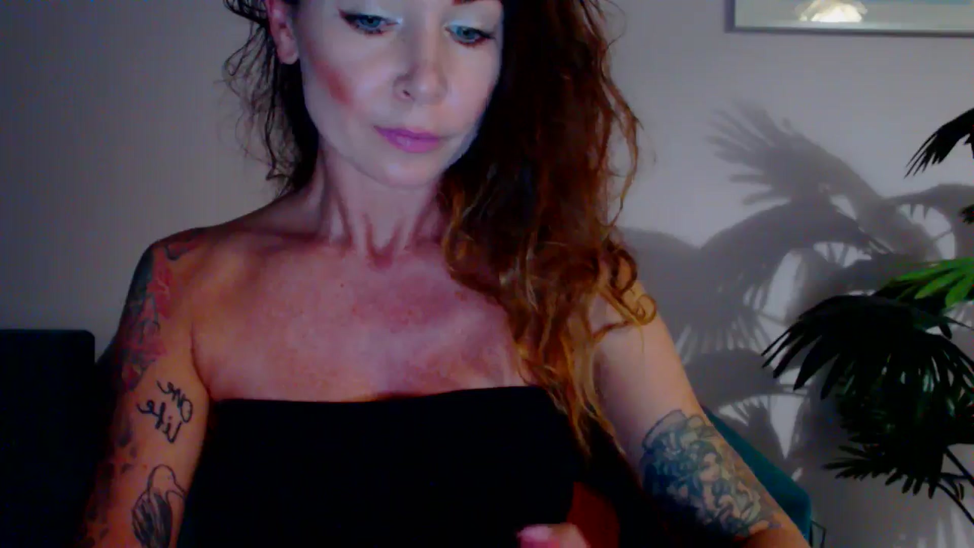 Gallery image thumbnail from Delilah_sweet's myfreecams stream on, 07/15/2024, 17:28 image 13 of 20