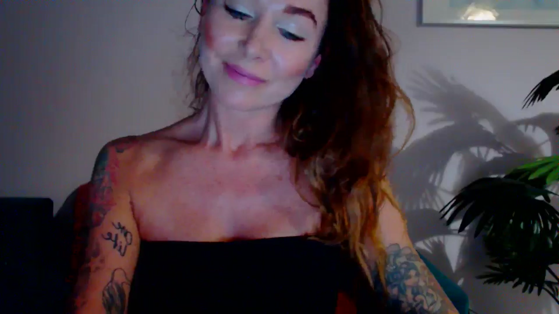Gallery image thumbnail from Delilah_sweet's myfreecams stream on, 07/15/2024, 17:28 image 16 of 20