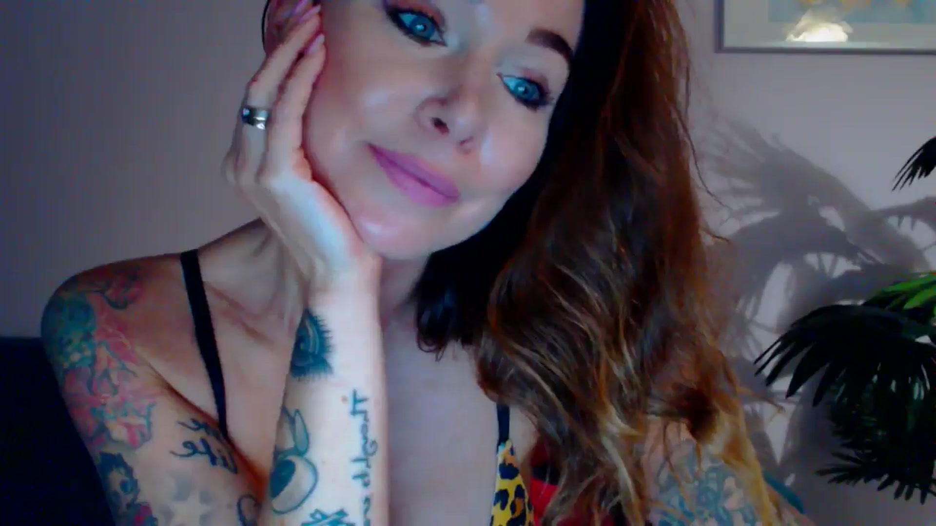 Gallery image thumbnail from Delilah_sweet's myfreecams stream on, 07/16/2024, 16:09 image 14 of 20