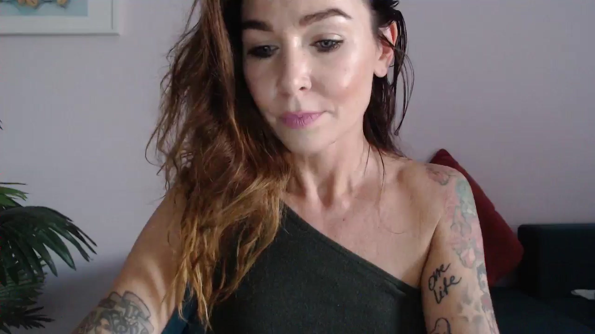 Gallery image thumbnail from Delilah_sweet's myfreecams stream on, 07/31/2024, 18:24 image 10 of 20