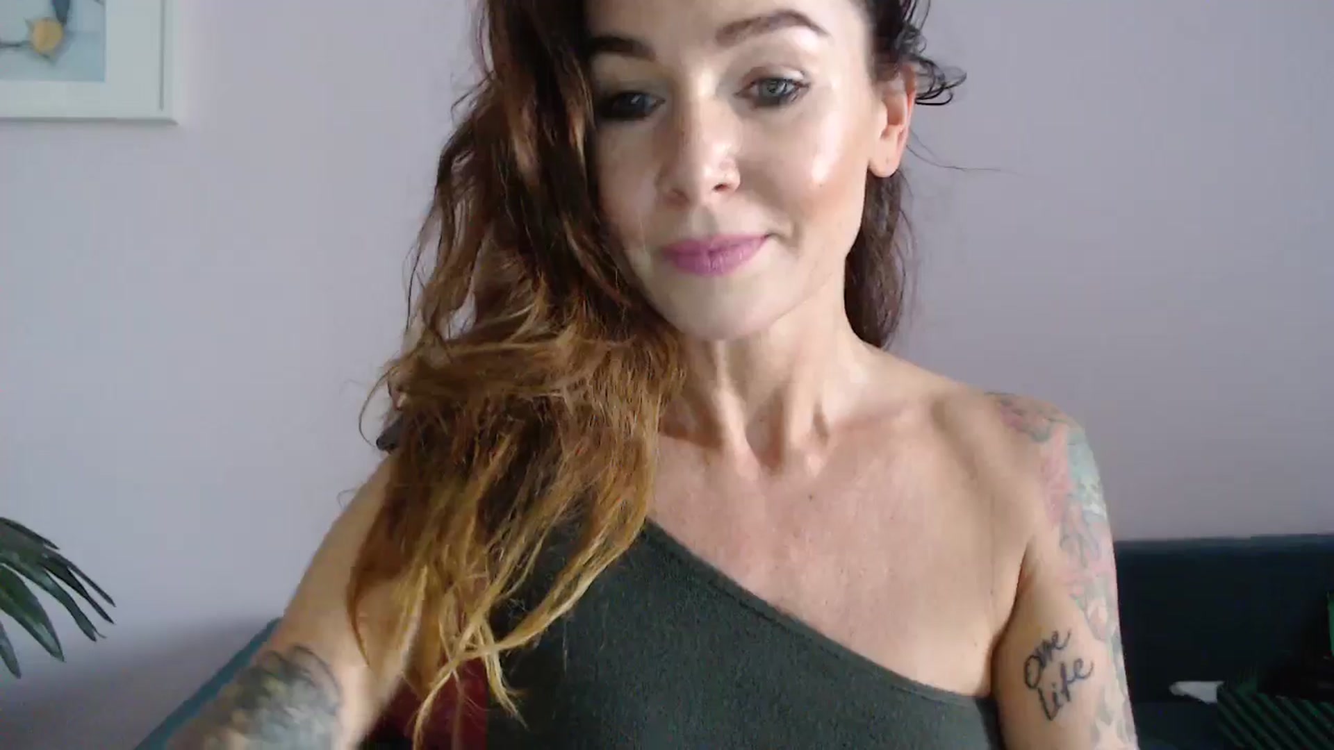 Gallery image thumbnail from Delilah_sweet's myfreecams stream on, 07/31/2024, 18:24 image 4 of 20