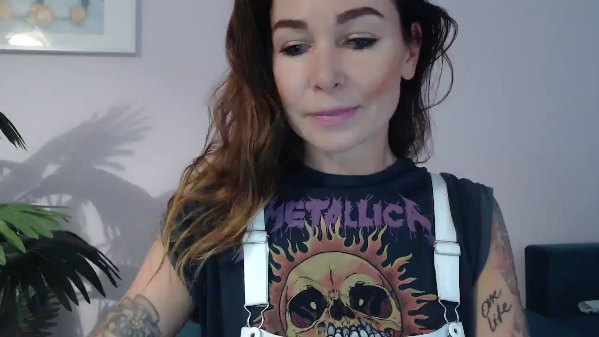 Gallery image thumbnail from Delilah_sweet's myfreecams stream on, 08/06/2024, 17:12 image 3 of 20