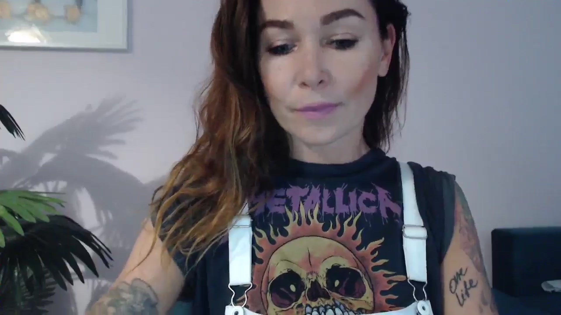 Gallery image thumbnail from Delilah_sweet's myfreecams stream on, 08/06/2024, 17:12 image 6 of 20