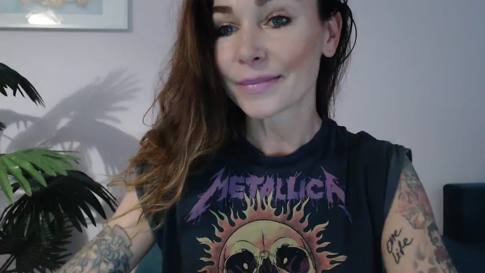 Gallery image thumbnail from Delilah_sweet's myfreecams stream on, 08/06/2024, 17:12 image 13 of 20