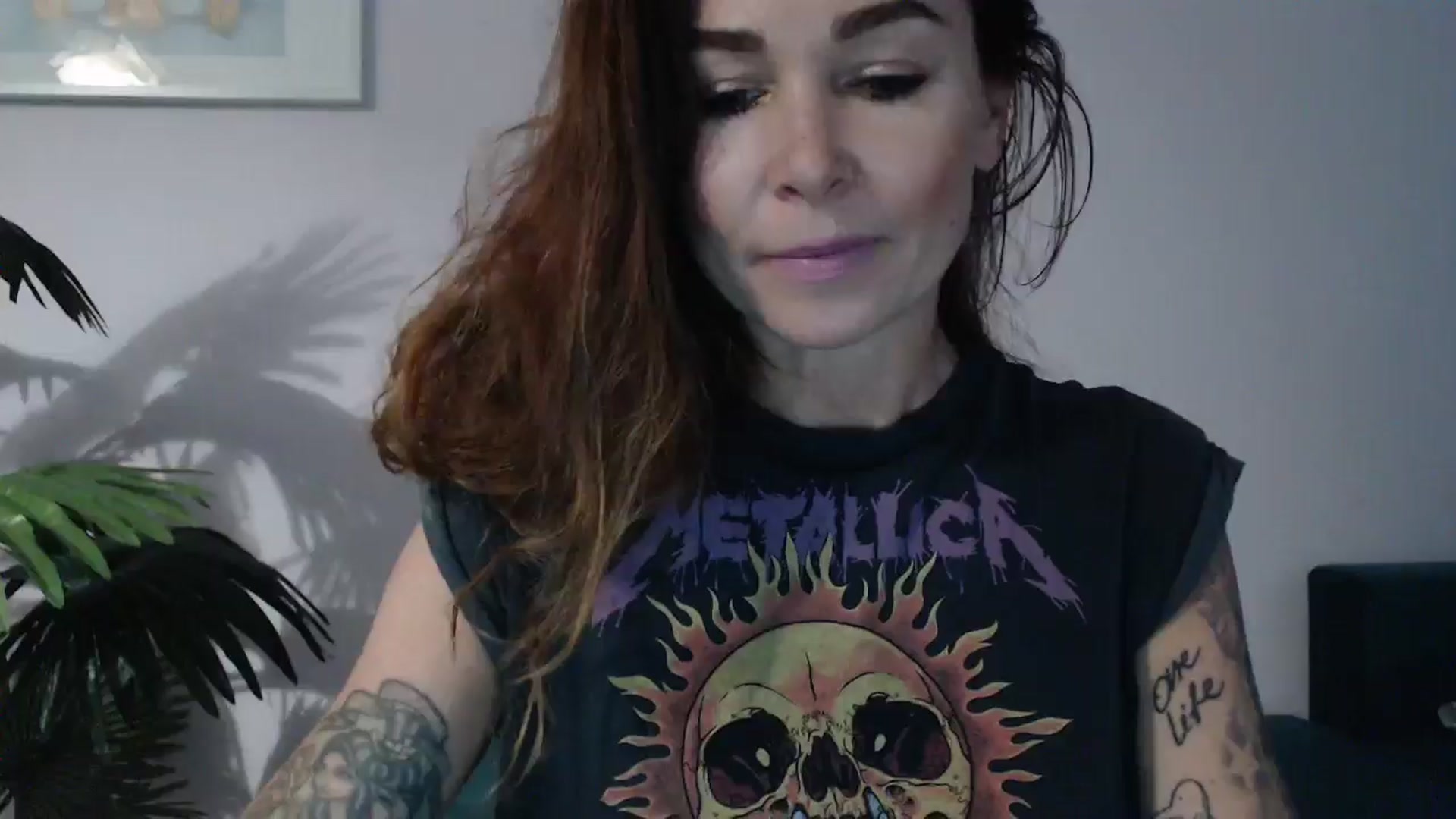 Gallery image thumbnail from Delilah_sweet's myfreecams stream on, 08/06/2024, 18:25 image 6 of 20