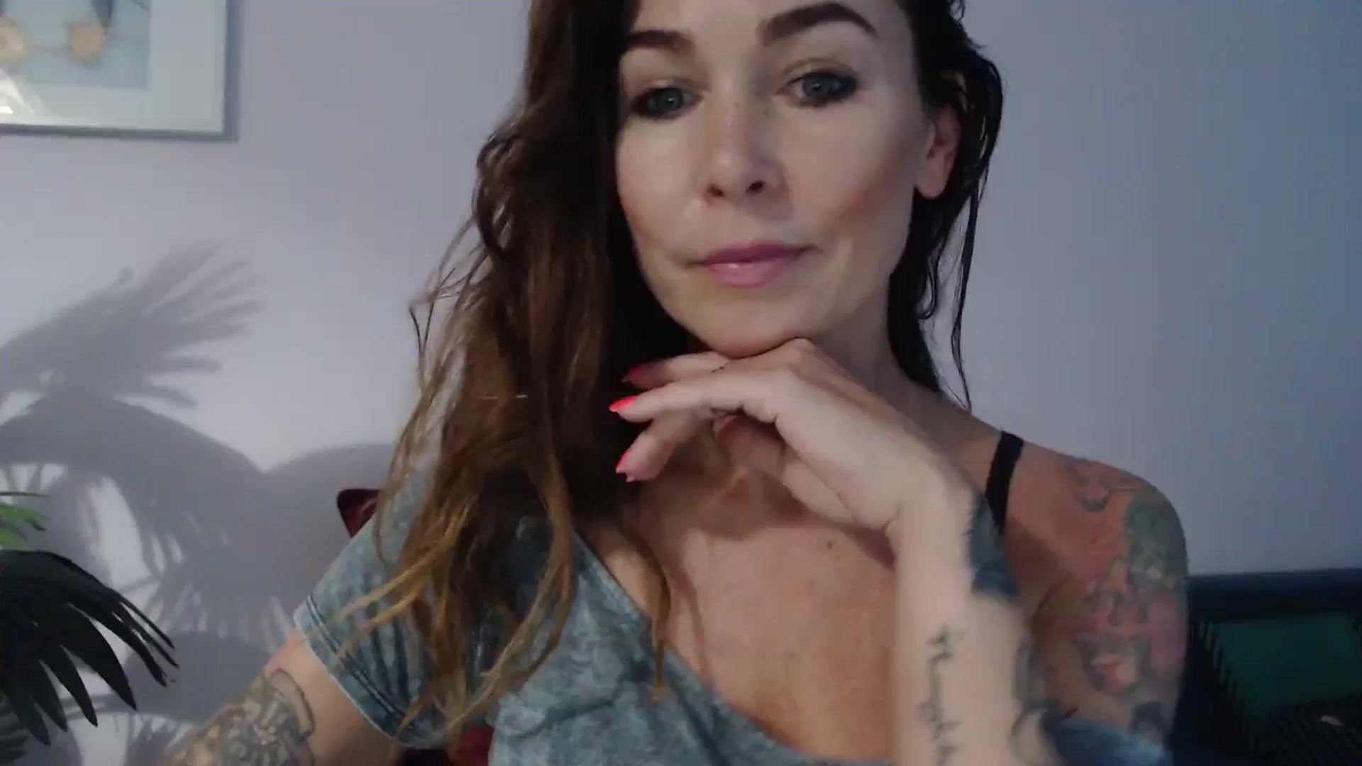 Gallery image thumbnail from Delilah_sweet's myfreecams stream on, 08/14/2024, 17:45 image 4 of 20