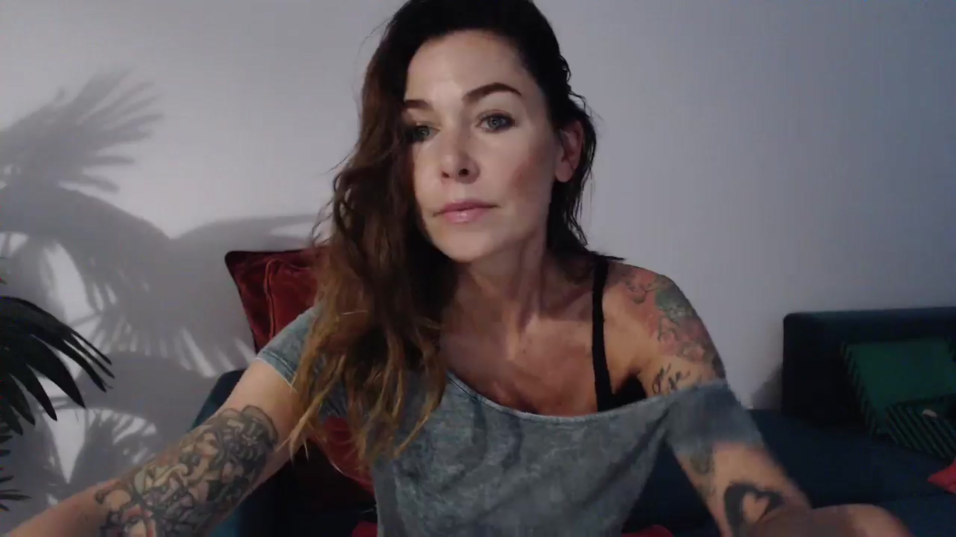 Gallery image thumbnail from Delilah_sweet's myfreecams stream on, 08/14/2024, 17:45 image 10 of 20