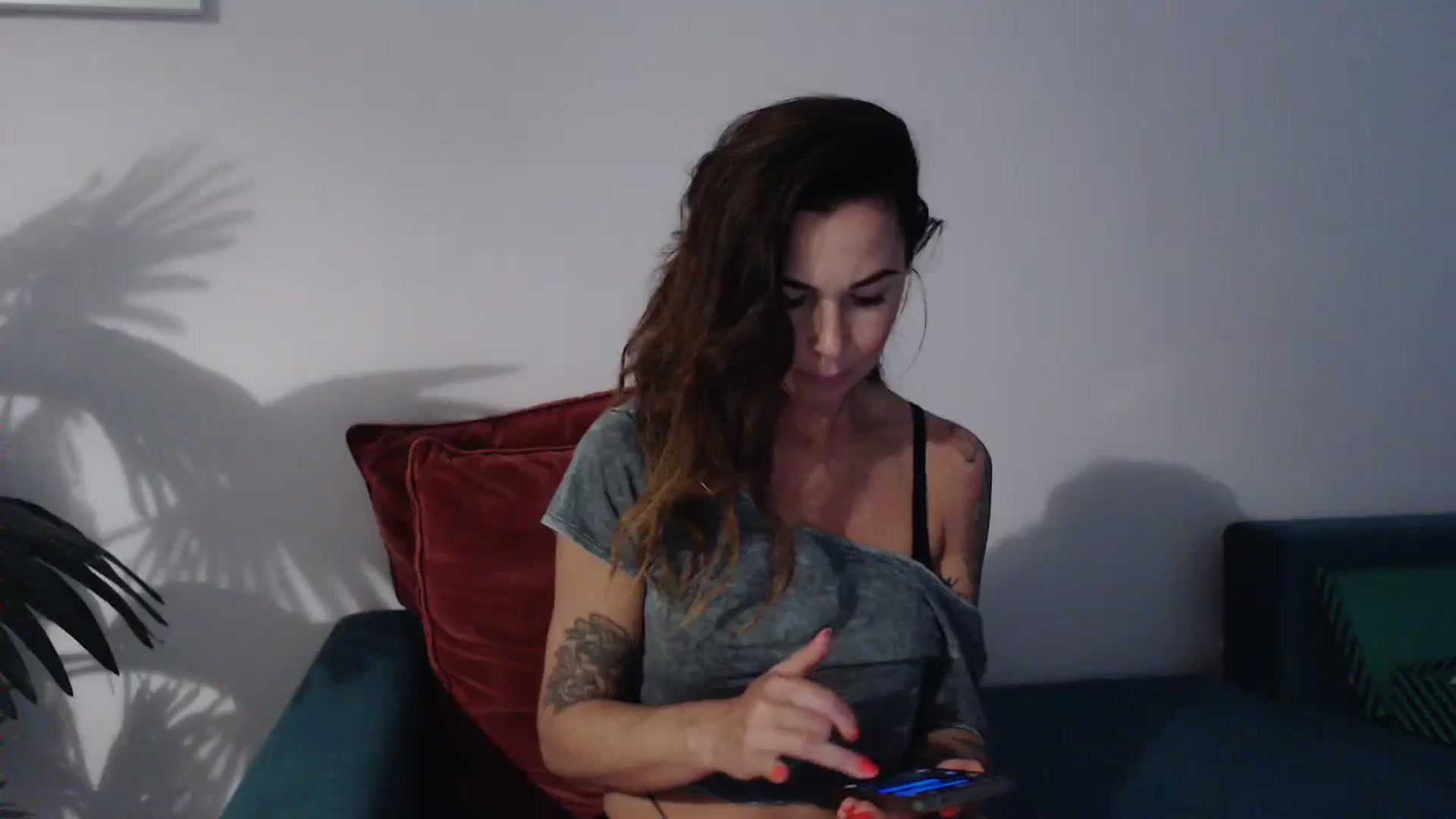 Gallery image thumbnail from Delilah_sweet's myfreecams stream on, 08/14/2024, 17:45 image 13 of 20