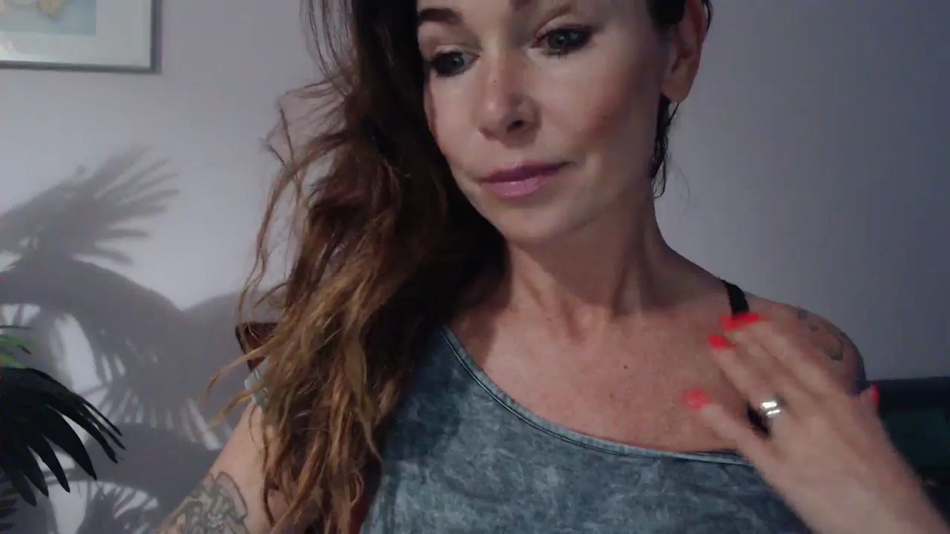 Gallery image thumbnail from Delilah_sweet's myfreecams stream on, 08/14/2024, 18:10 image 12 of 20