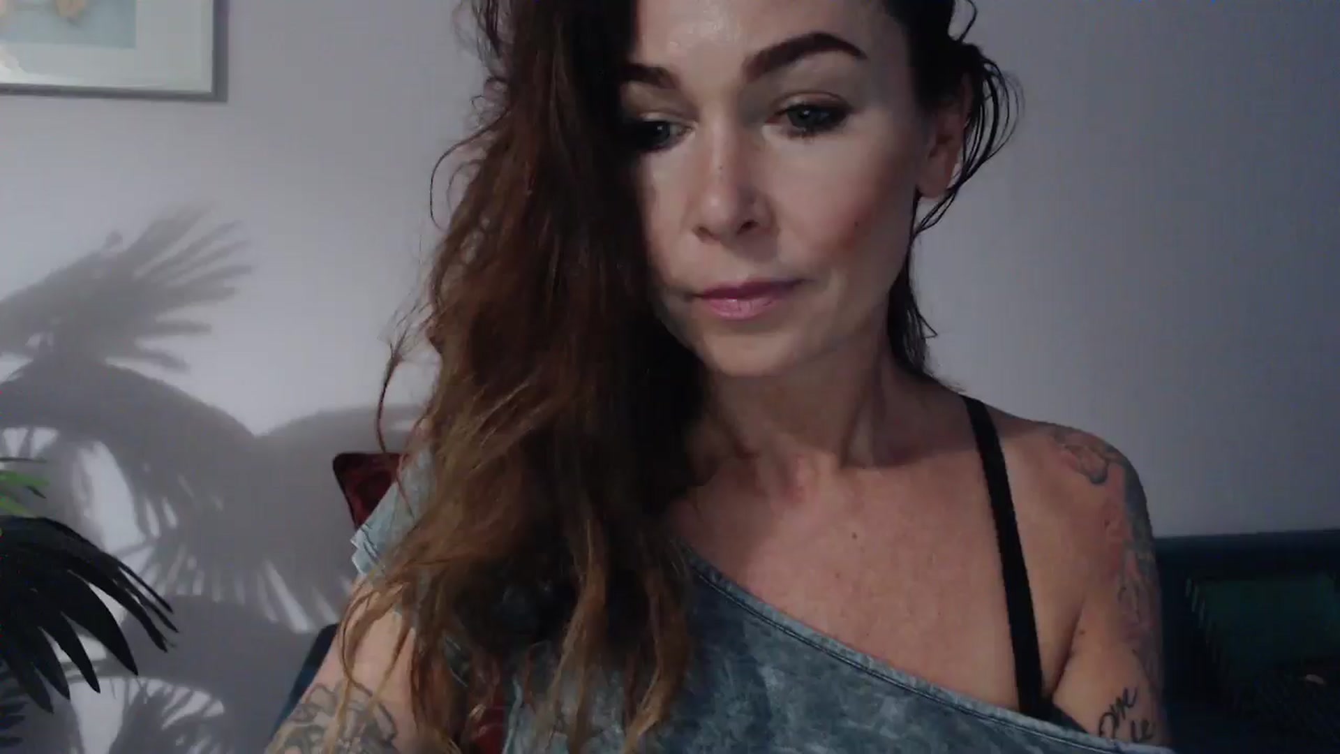Gallery image thumbnail from Delilah_sweet's myfreecams stream on, 08/14/2024, 18:10 image 8 of 20