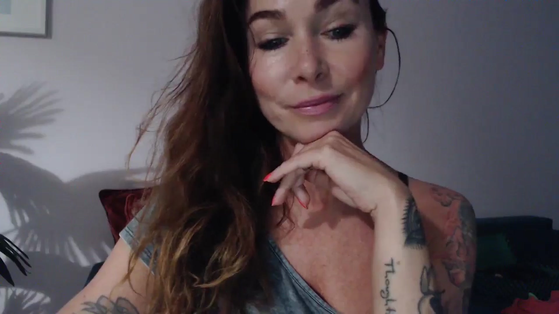 Gallery image thumbnail from Delilah_sweet's myfreecams stream on, 08/14/2024, 18:10 image 18 of 20