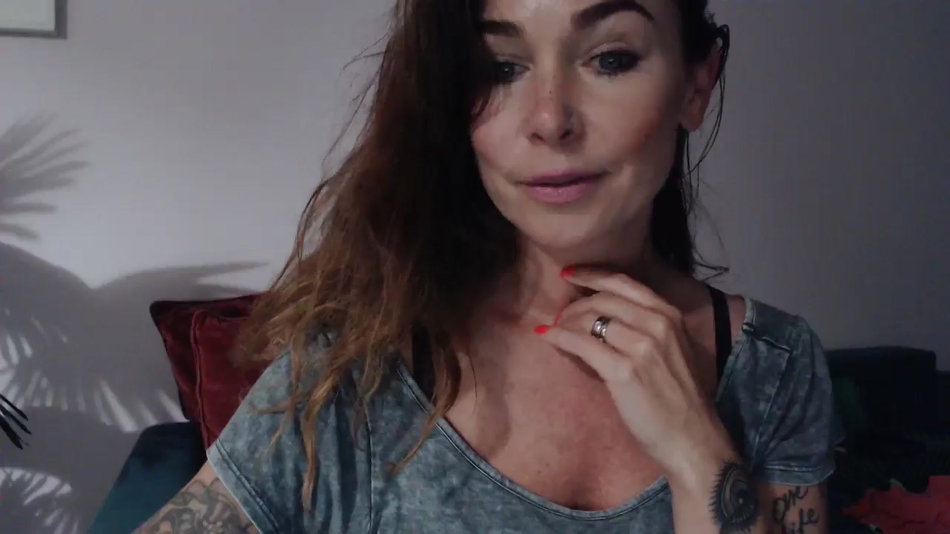 Gallery image thumbnail from Delilah_sweet's myfreecams stream on, 08/14/2024, 18:46 image 6 of 20