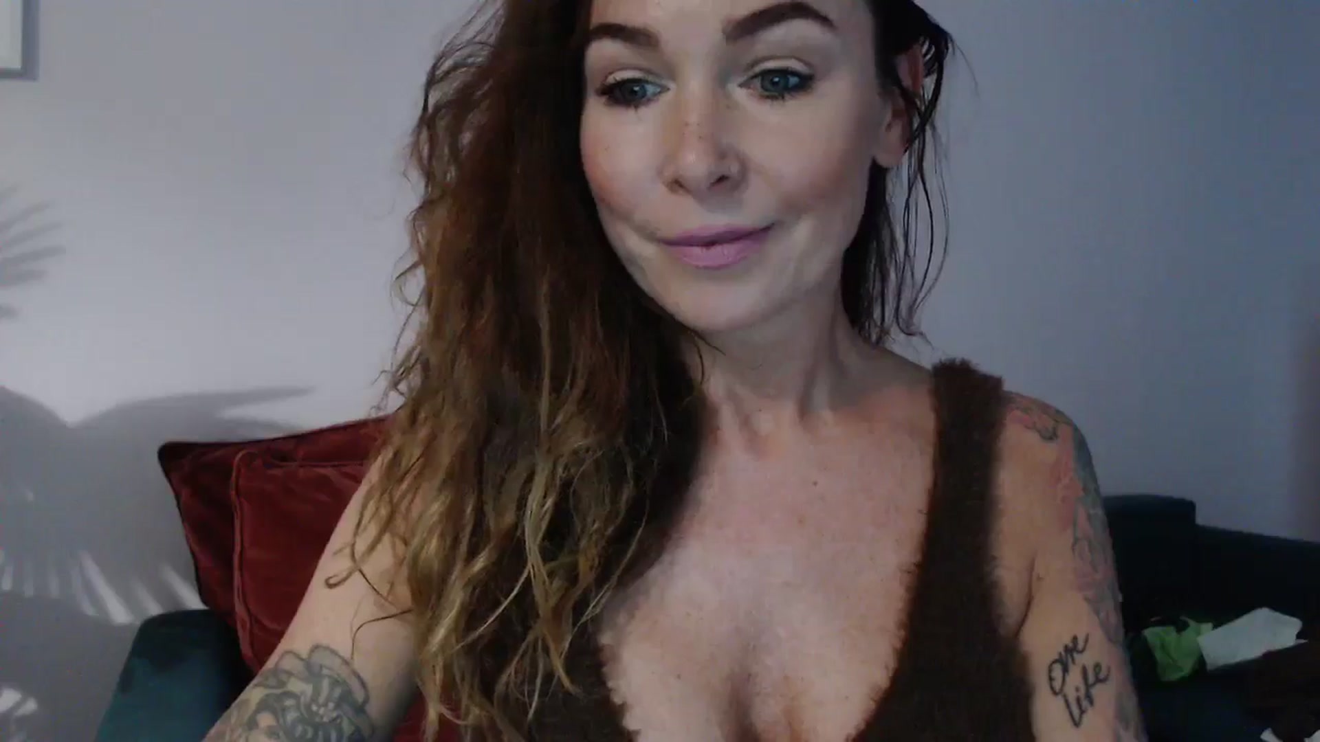 Gallery image thumbnail from Delilah_sweet's myfreecams stream on, 08/27/2024, 16:53 image 10 of 20