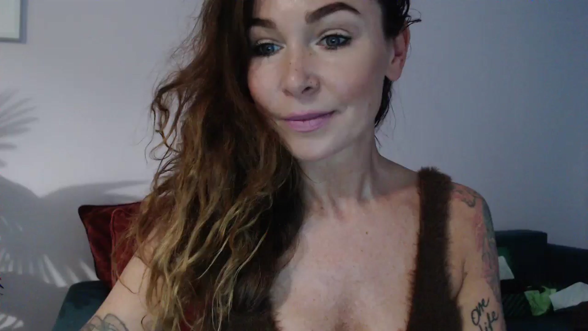 Gallery image thumbnail from Delilah_sweet's myfreecams stream on, 08/27/2024, 16:53 image 3 of 20